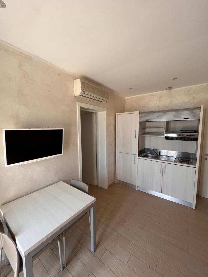 Marina Beach Aparthotel Rimini Exterior photo