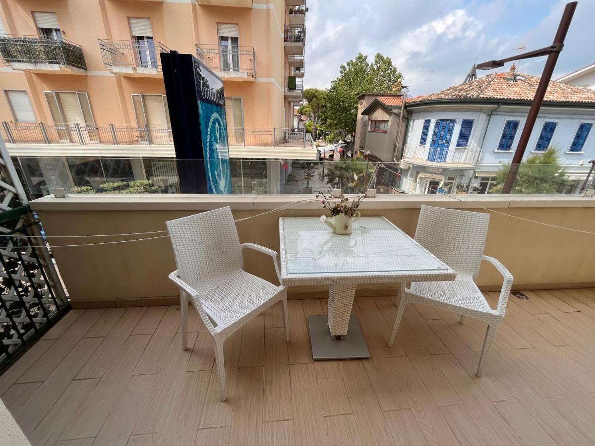 Marina Beach Aparthotel Rimini Exterior photo