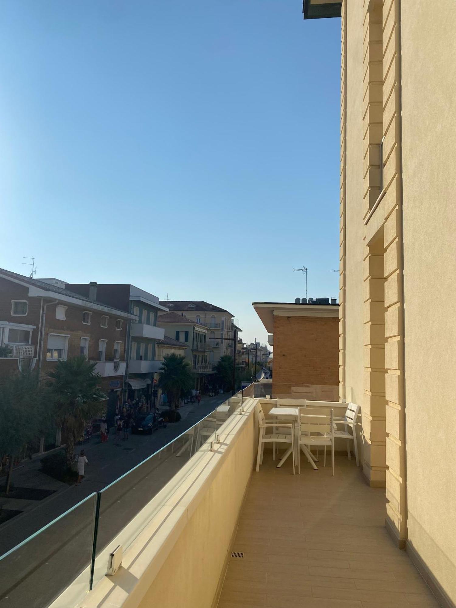 Marina Beach Aparthotel Rimini Exterior photo