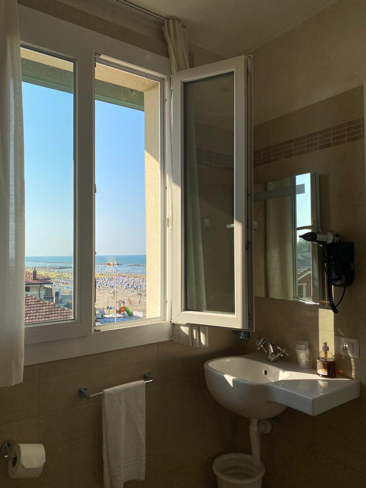 Marina Beach Aparthotel Rimini Exterior photo