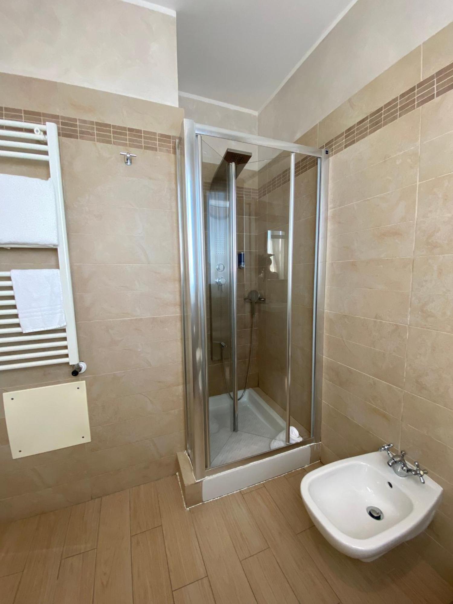 Marina Beach Aparthotel Rimini Exterior photo